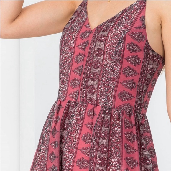 Maxi dress with abstract design - Picture 3 of 4